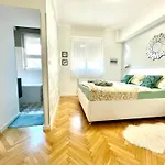 Mint Pearl 3 2 Bathrooms At Kalvin Square Appartement Budapest