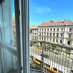 Mint Pearl 3 2 Bathrooms At Kalvin Square Budapest