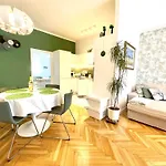 Mint Pearl 3 2 Bathrooms At Kalvin Square *