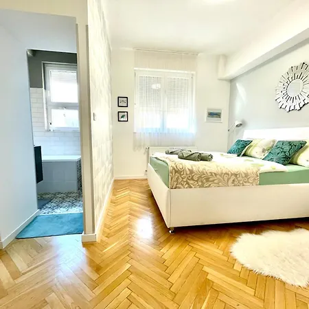 Mint Pearl 3 2 Bathrooms At Kalvin Square Apartment Budapest