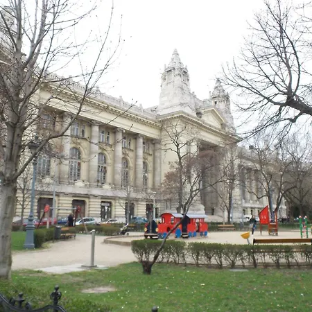 Mint Pearl 3 2 Bathrooms At Kalvin Square * Budapest