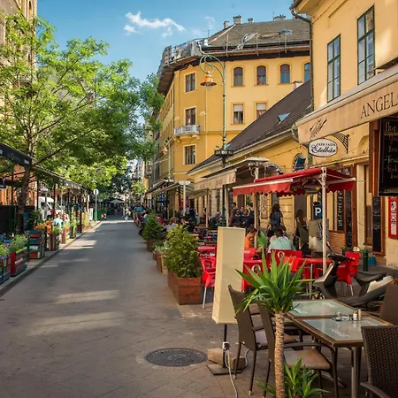 Mint Pearl 3 2 Bathrooms At Kalvin Square Apartment Budapest