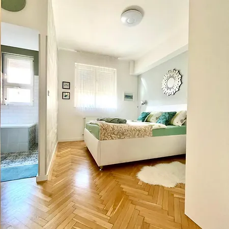 Mint Pearl 3 2 Bathrooms At Kalvin Square Apartment *