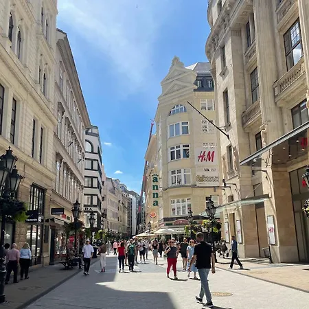 Apartment Mint Pearl 3 2 Bathrooms At Kalvin Square Budapest