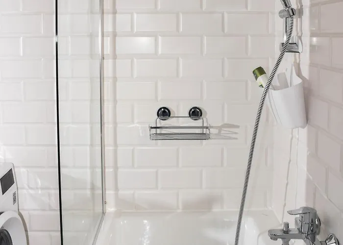 Mint Pearl 3 2 Bathrooms At Kalvin Square