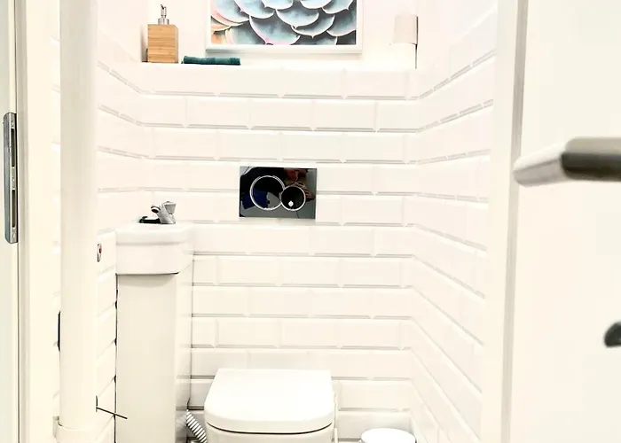 Mint Pearl 3 2 Bathrooms At Kalvin Square ブダペスト