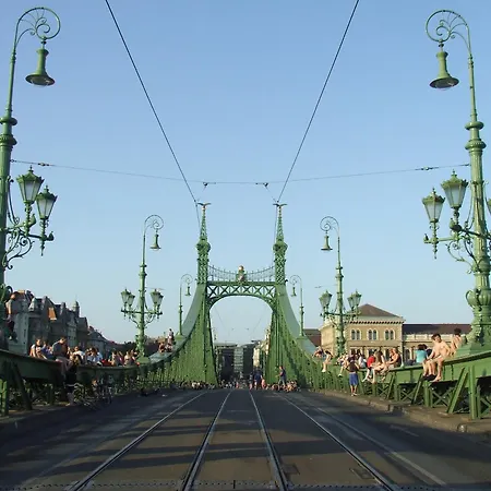 Mint Pearl 3 2 Bathrooms At Kalvin Square