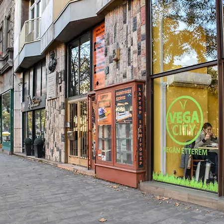 Mint Pearl 3 2 Bathrooms At Kalvin Square Budapest