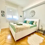 Appartement Mint Pearl 3 2 Bathrooms At Kalvin Square Budapest